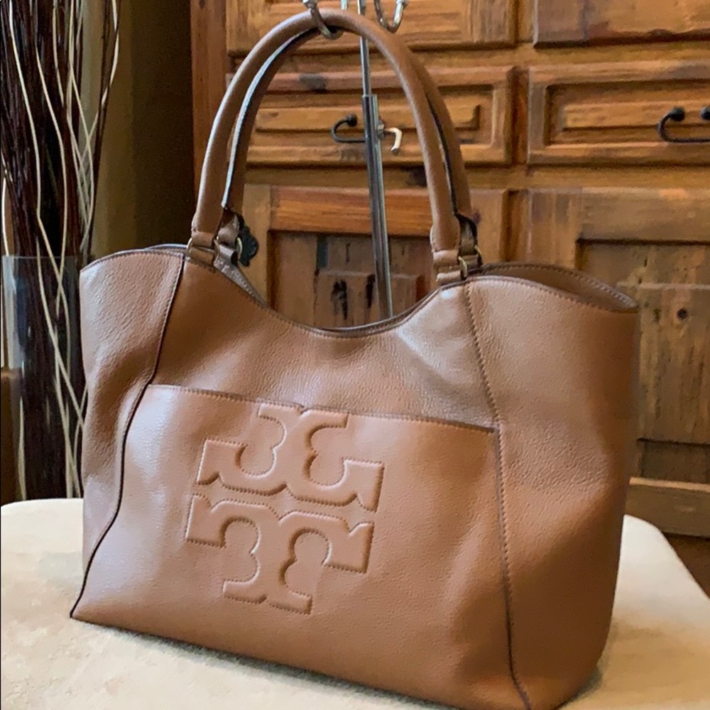 ***SOLD***Tory Burch Tote - Picture 1 of 4